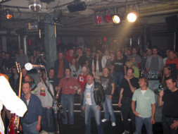 1328892760_universum 2006 004