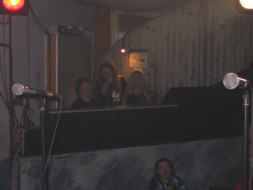 1328892764_universum 2006 008