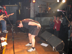 1328892770_universum 2006 022