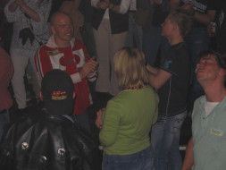 1328892774_universum 2006 029